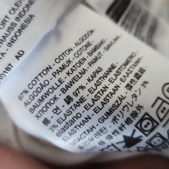 Levi's destroyed capri jeans - Picture 11 of 12